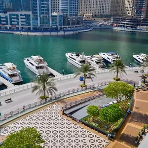 Success Luxury Apartment: Beachside Living With Daily Housekeeping Apartment